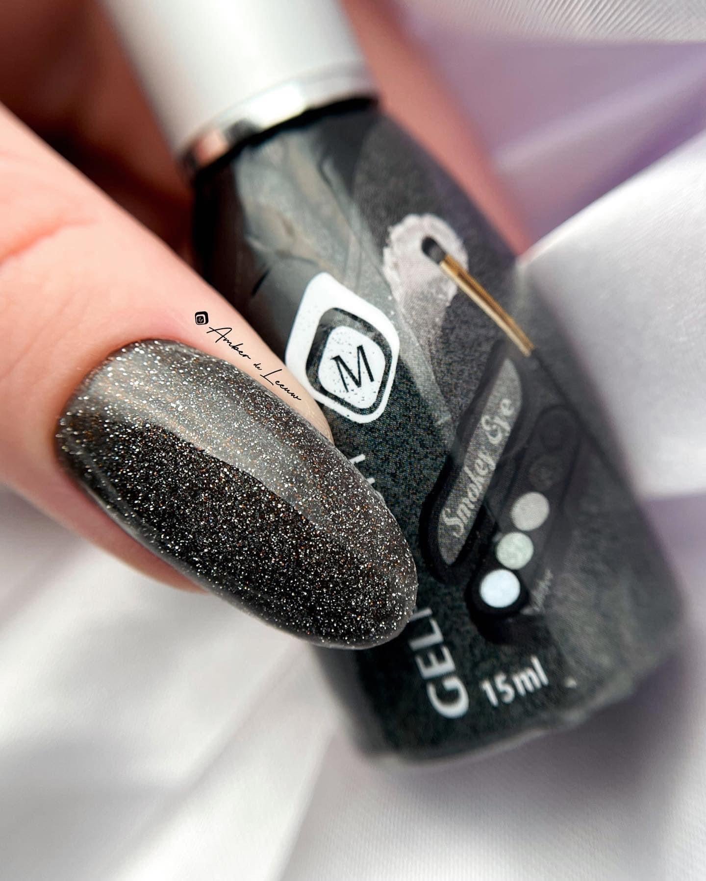 103570 Gelpolish Smokey Eye Glitter 15ml (free of TPO)