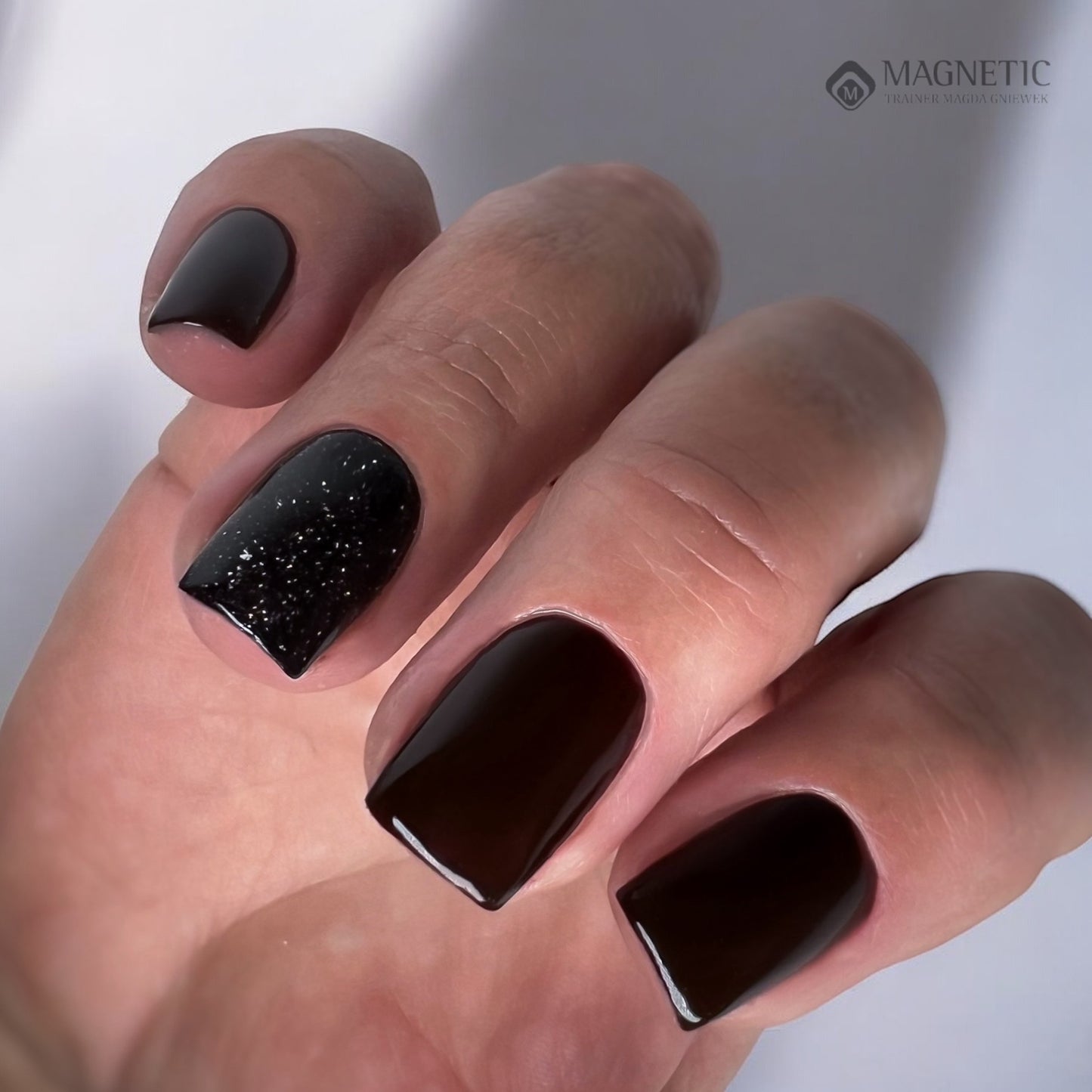 103577 Gelpolish Eyeliner 15ml (free of TPO)