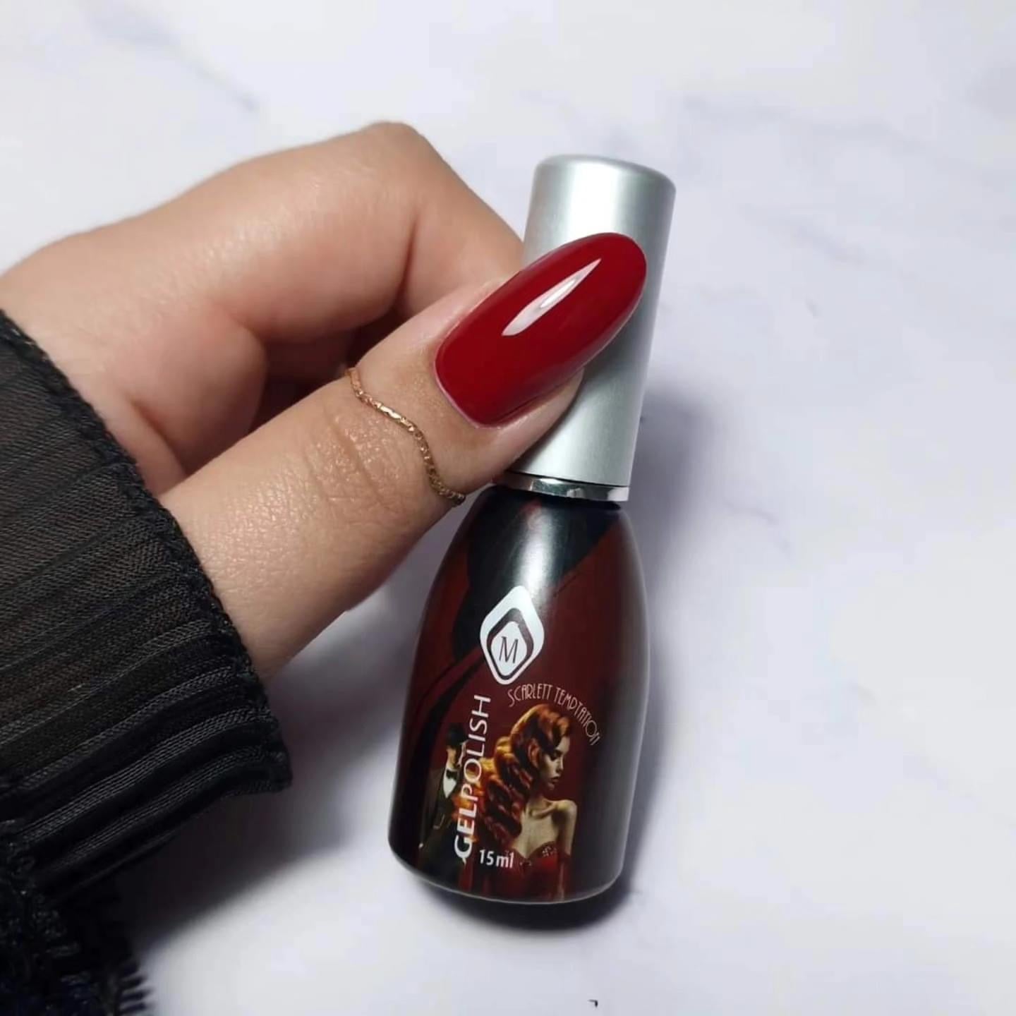 103593 Gelpolish Scarlett Temptation  15ml (free of TPO)