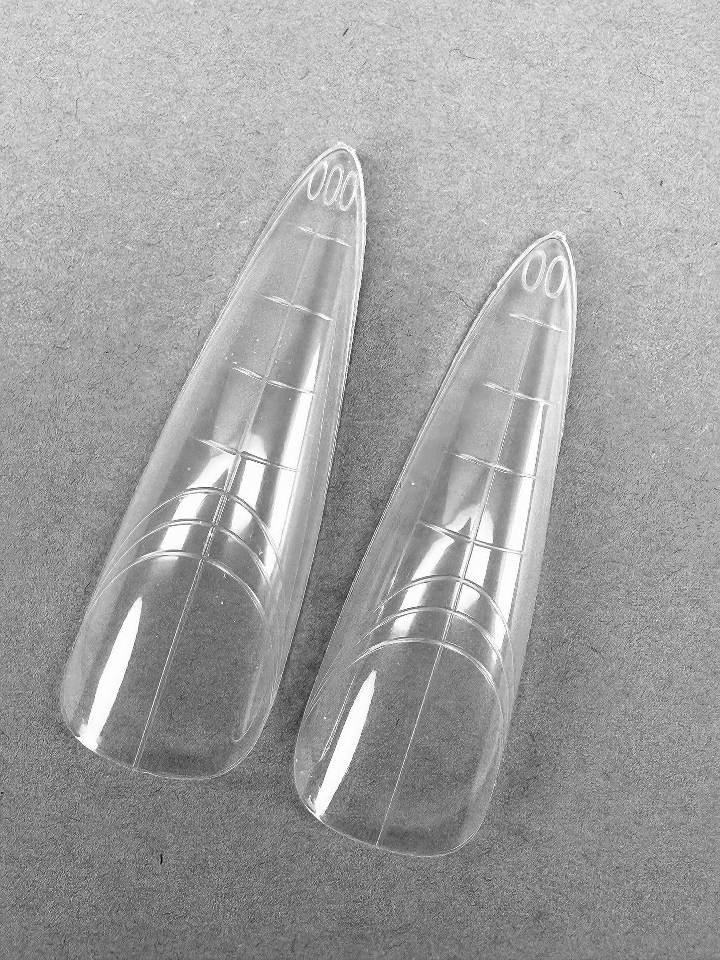 150611 Shape Its dual forms Salon Stiletto