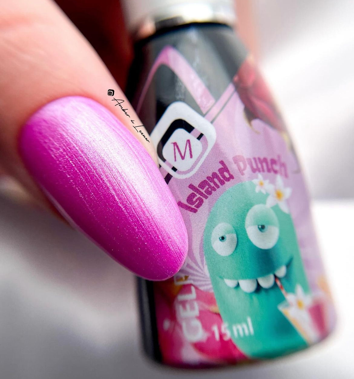 103588 Gelpolish Island Punch 15ml (free of TPO)