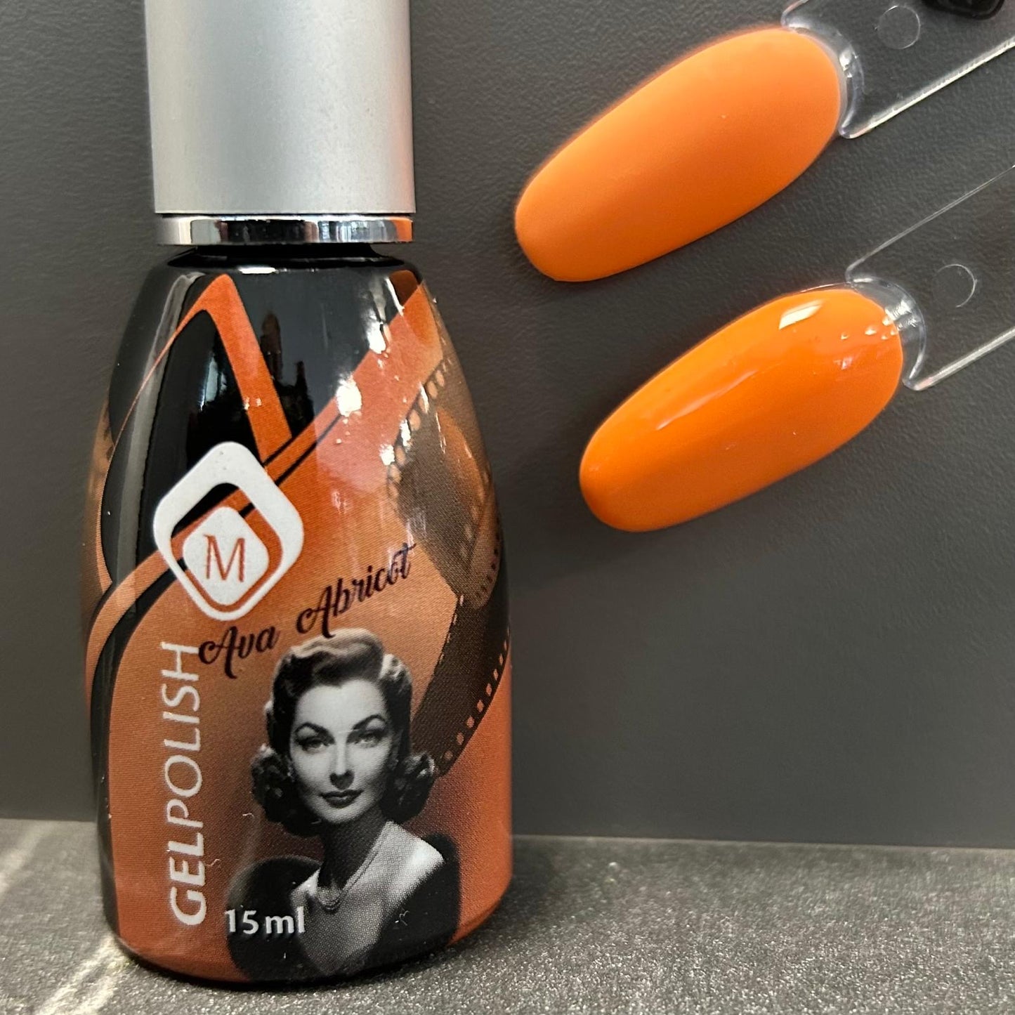 103601 Gelpolish Ava Abricot 15ml (free of TPO)
