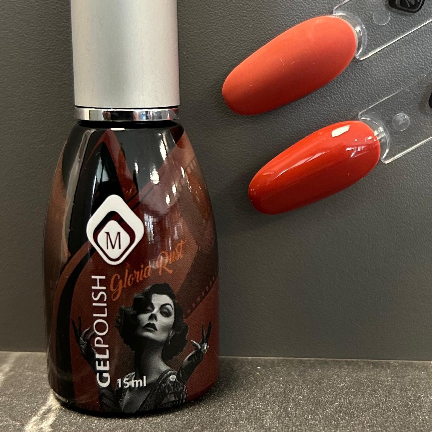 103599 Gelpolish Gloria Rust 15ml (free of TPO)