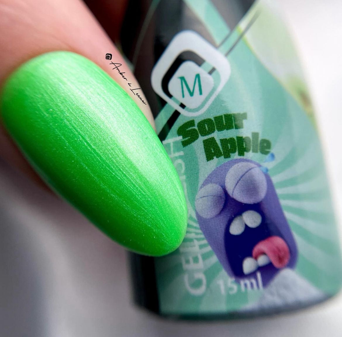 103592 Gelpolish Sour Apple  15ml (free of TPO)
