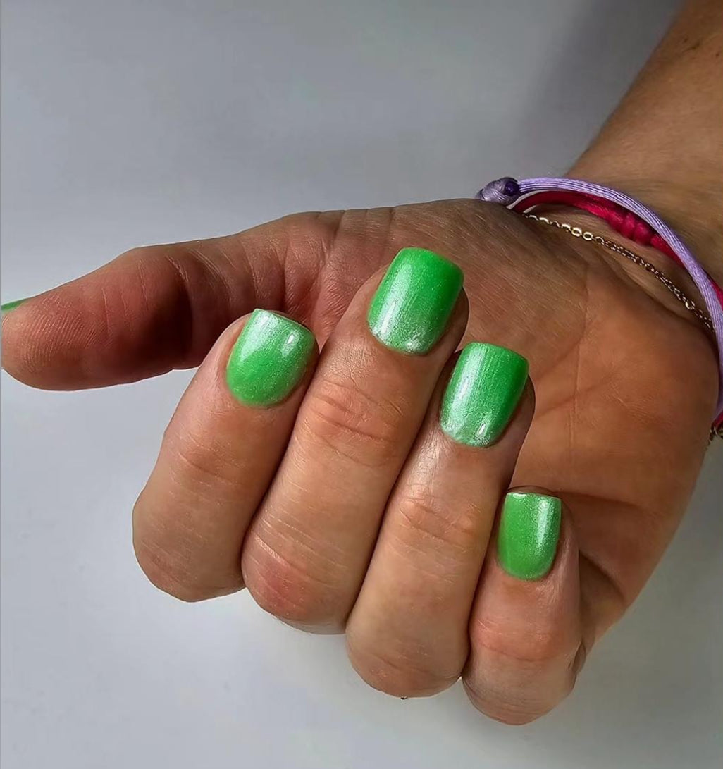 103592 Gelpolish Sour Apple  15ml (free of TPO)