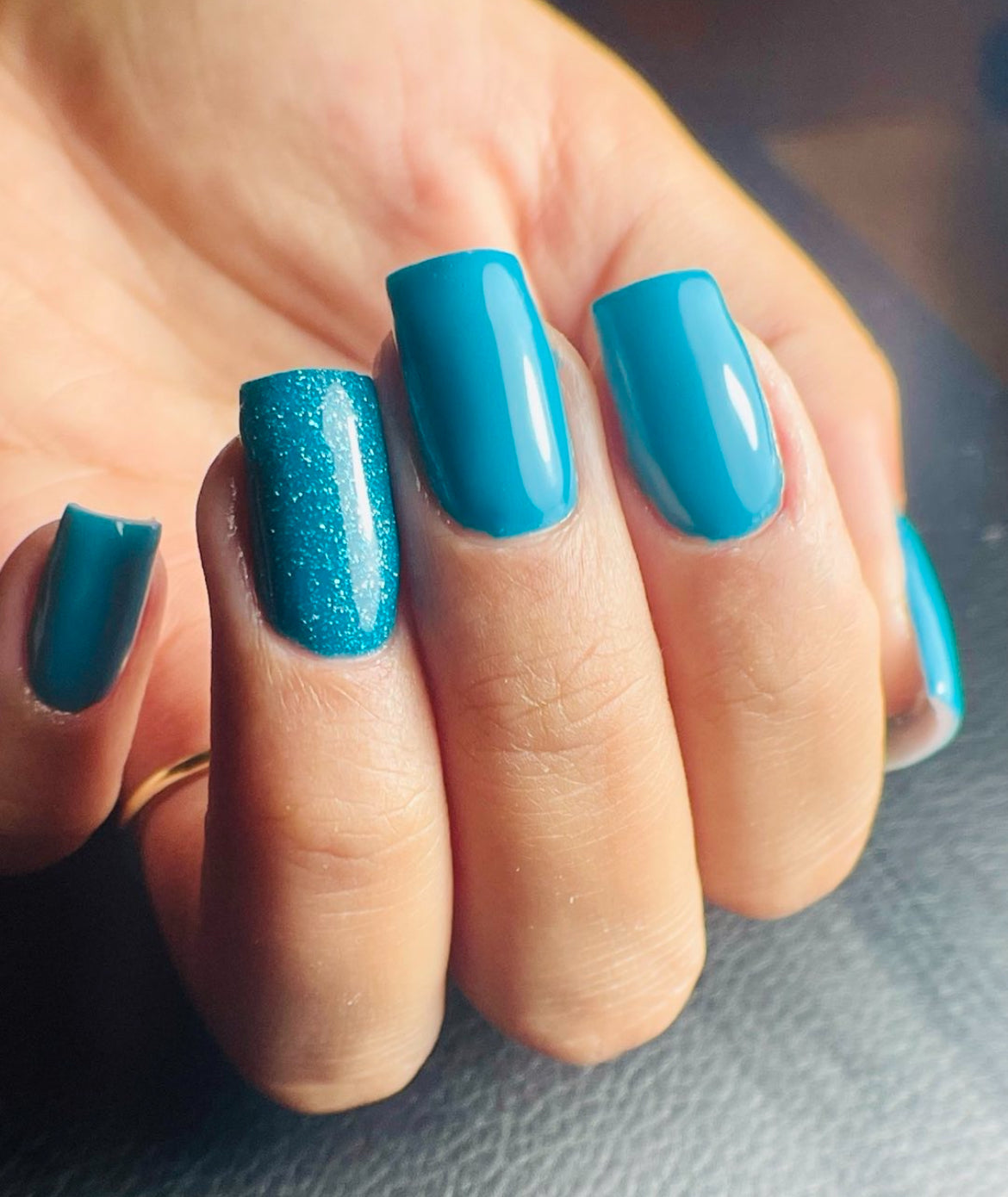 1033580 Gelpolish Teal Tease  Glitter 15ml (free of TPO)