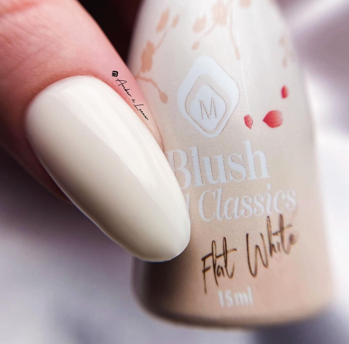 231425  Blush Gel Flat White 15ml (free of TPO)