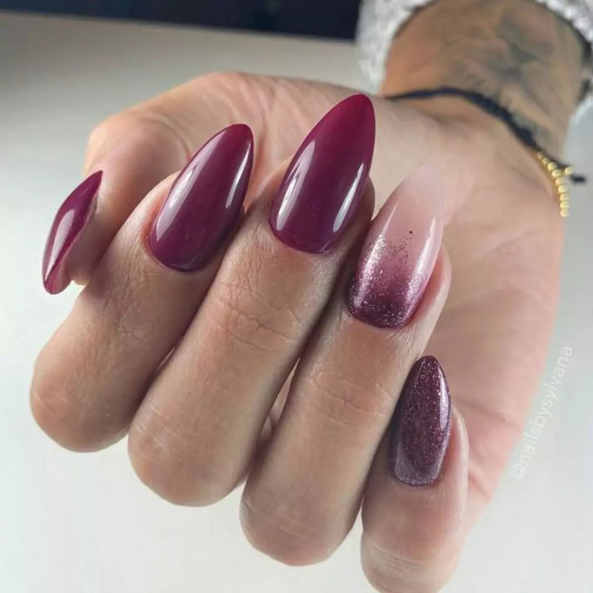 103008 Gelpolish Bordeaux 15ml (free of TPO)